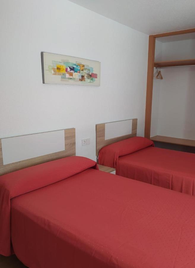 Hostal Rosa Вилахойоса Екстериор снимка