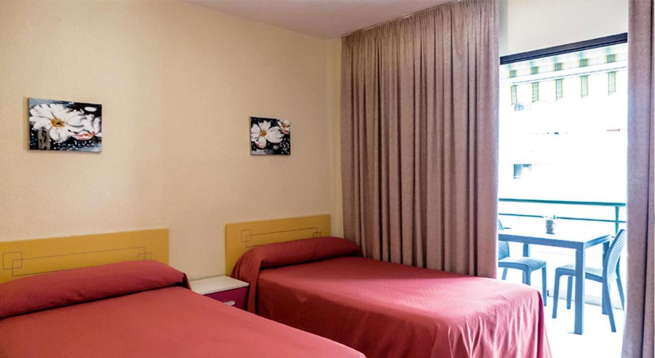 Hostal Rosa Вилахойоса Екстериор снимка