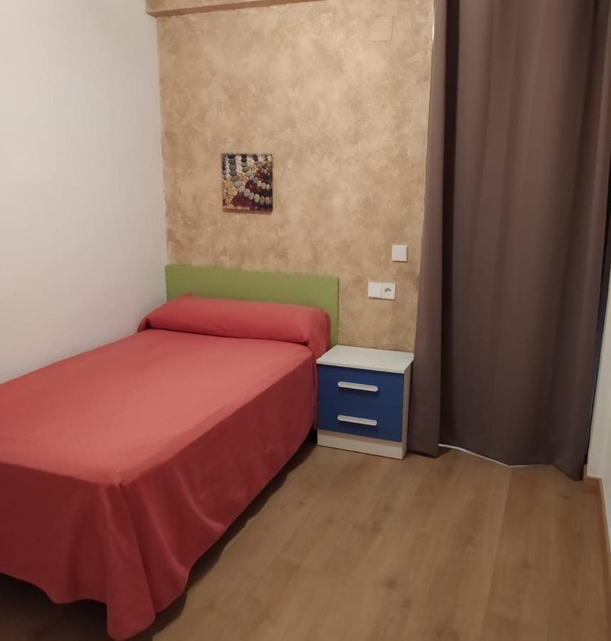 Hostal Rosa Вилахойоса Екстериор снимка